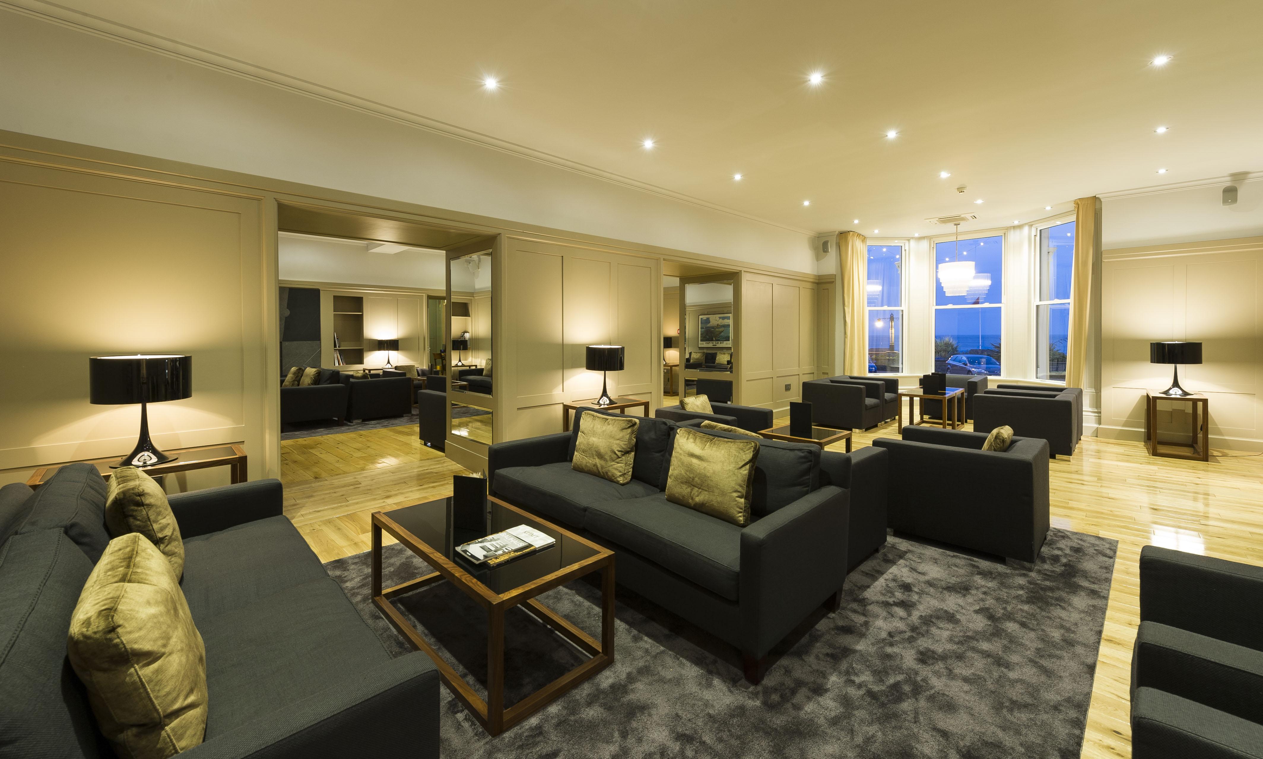 Claremont Hotel Douglas Bagian luar foto