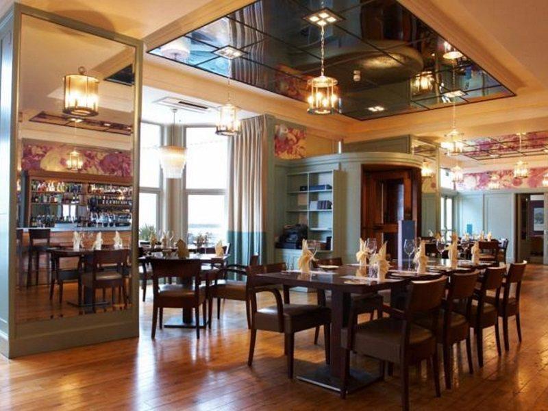 Claremont Hotel Douglas Bagian luar foto