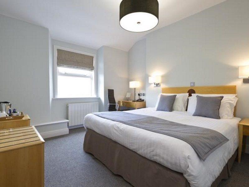 Claremont Hotel Douglas Bagian luar foto