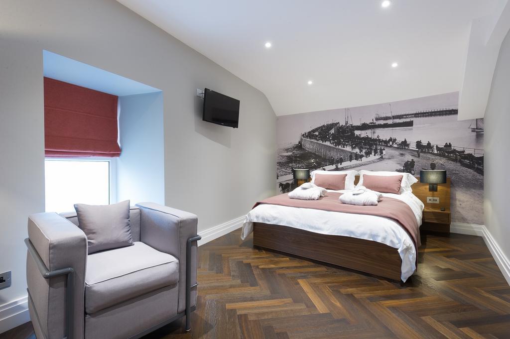 Claremont Hotel Douglas Bagian luar foto